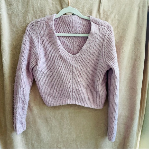 H&M Sweaters - H&M long sleeve crop top sweater